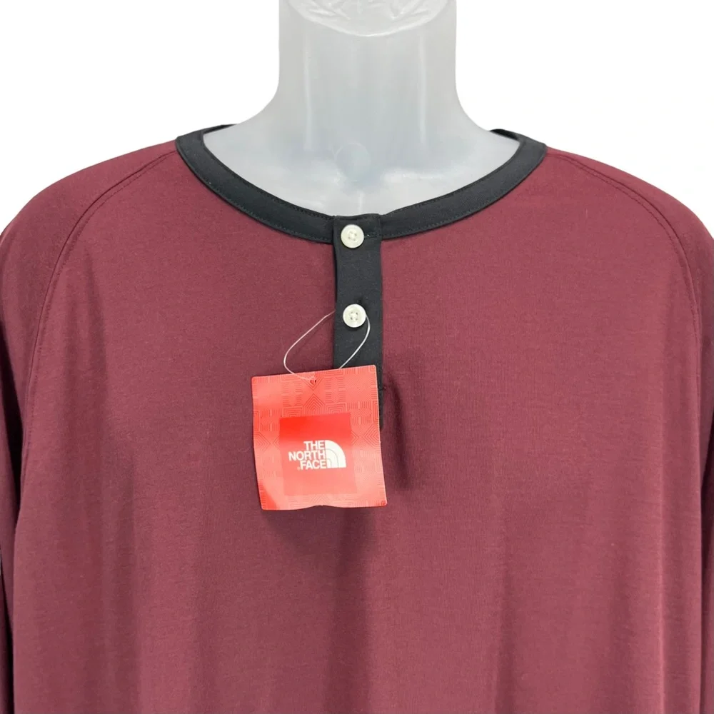 The North Face Men’s Large‎ Red/Black Flashdry Long Sleeve 3-Button Tee Shirt